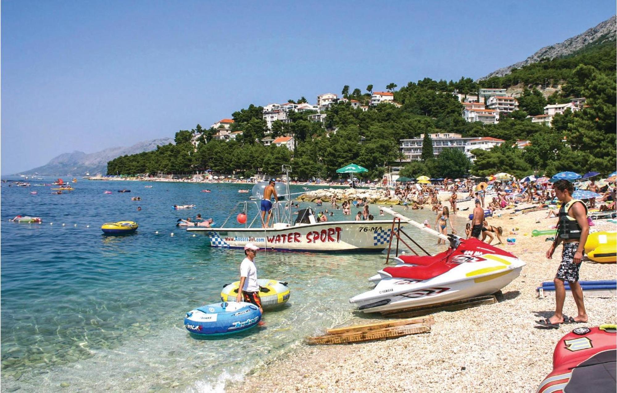 Nice Apartment In Krvavica With House Sea View 外观 照片