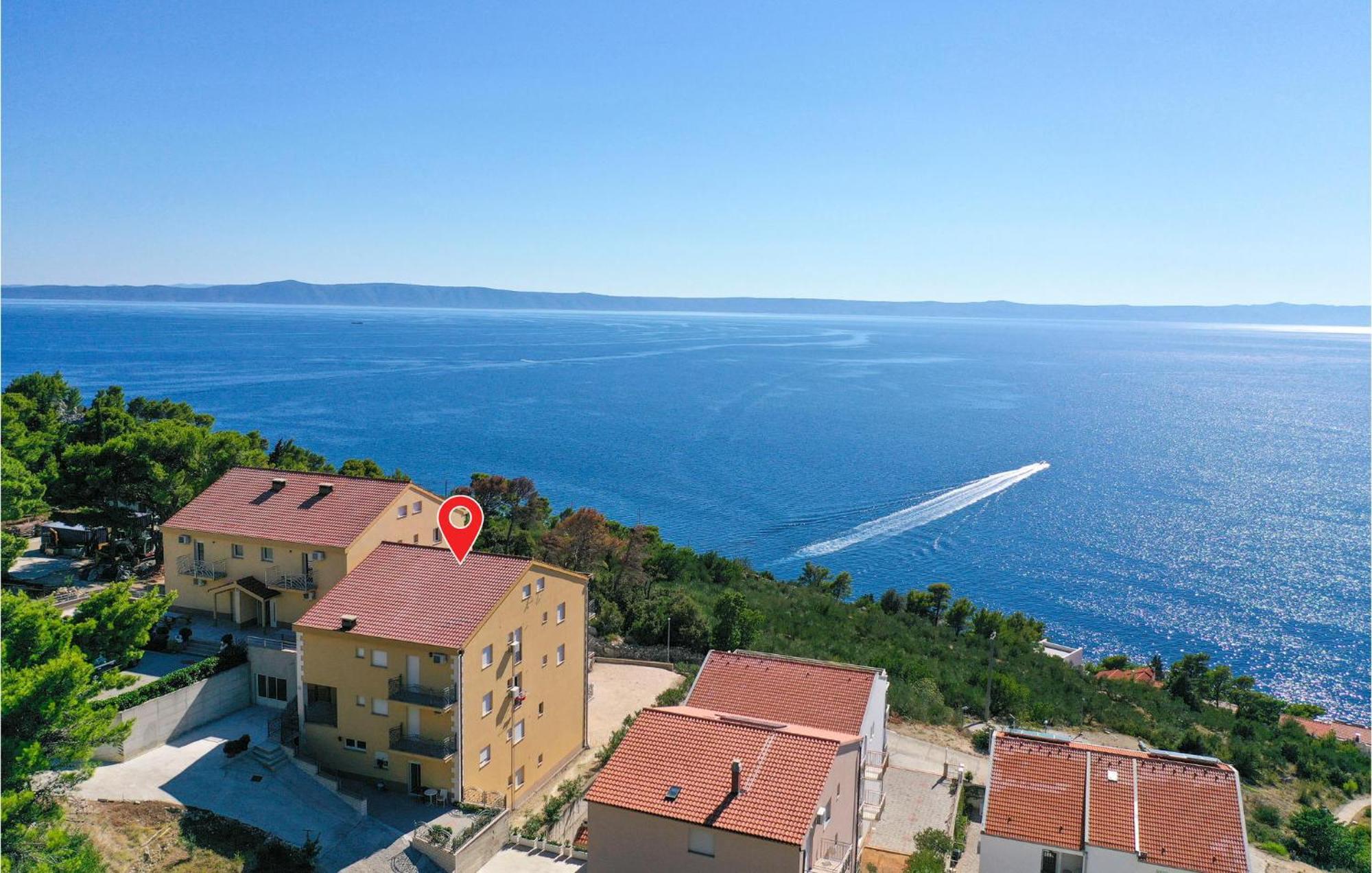 Nice Apartment In Krvavica With House Sea View 外观 照片